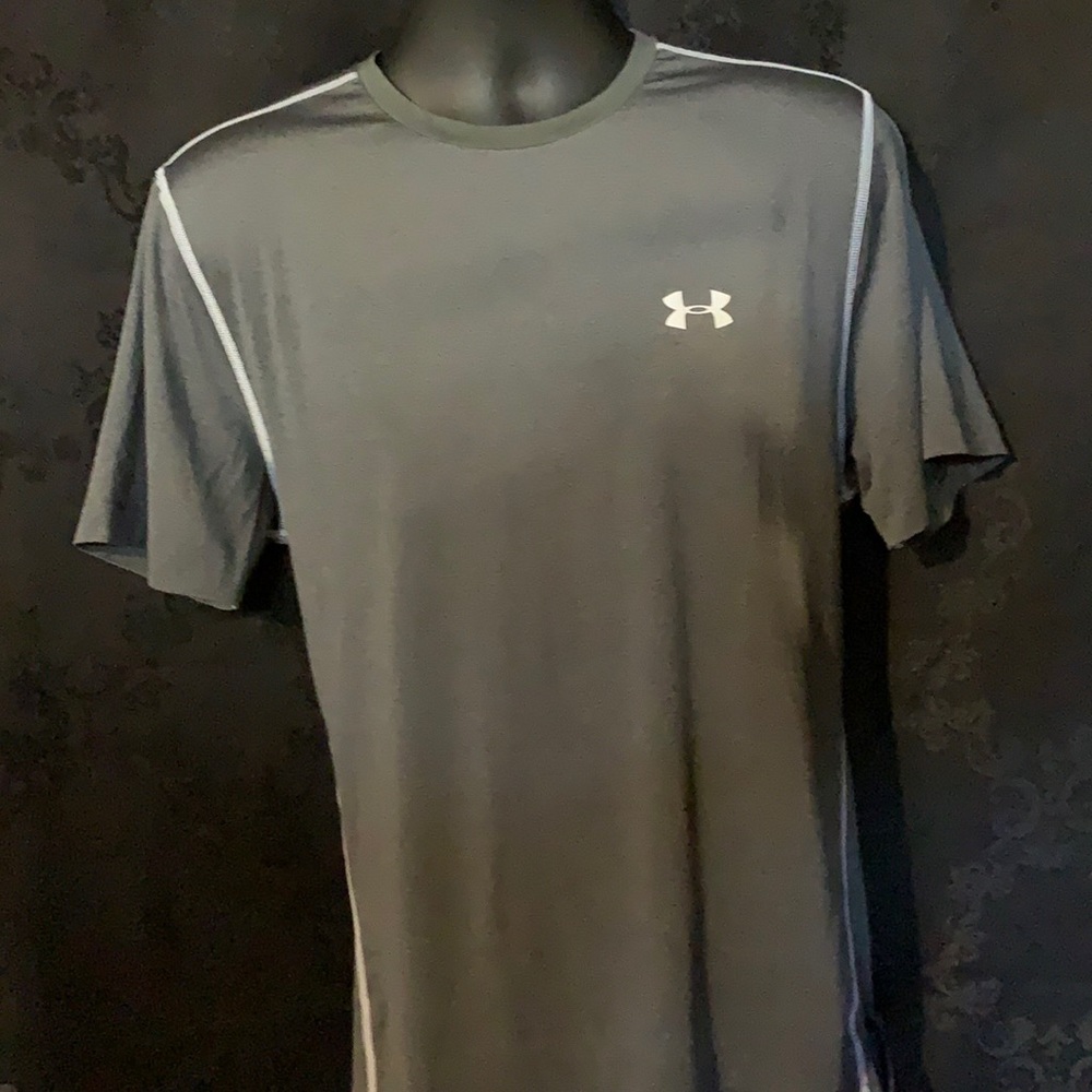 NWOT Under Armour men’s shirt